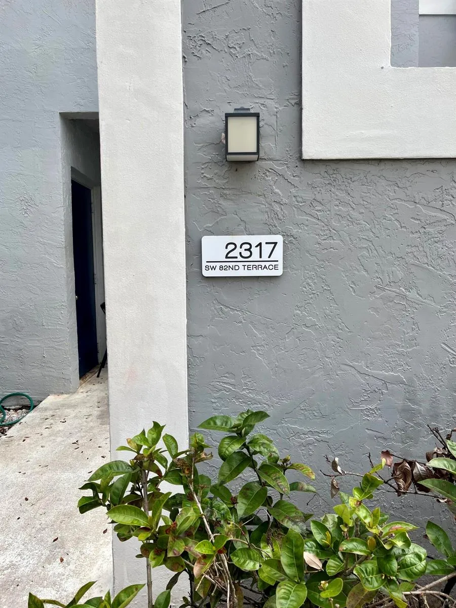 2317 SW 82nd Terrace North Lauderdale, FL 33068