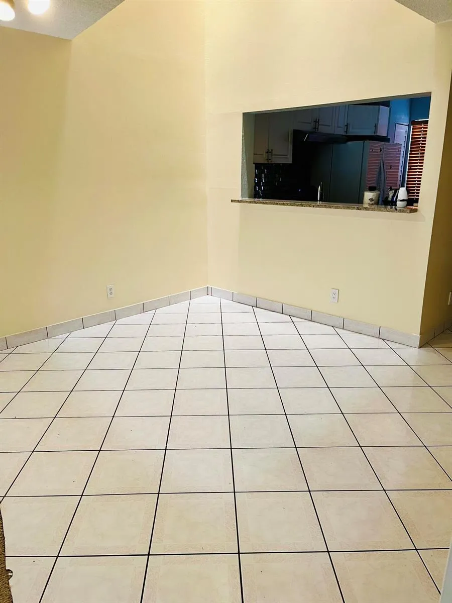 2317 SW 82nd Terrace North Lauderdale, FL 33068