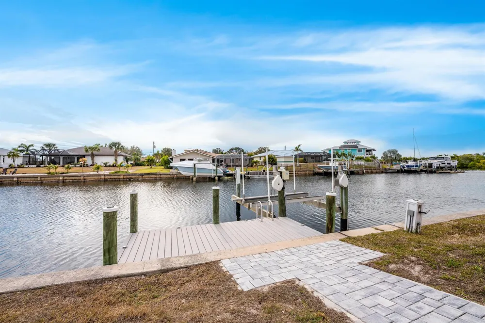 139 Seville Pl Place SW Port Charlotte, FL 33952