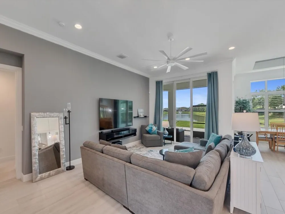 8220 Halbert Lane Vero Beach, FL 32968