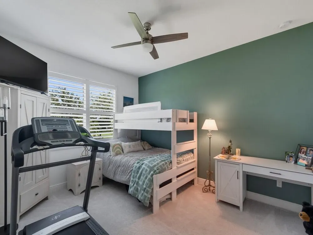 8220 Halbert Lane Vero Beach, FL 32968