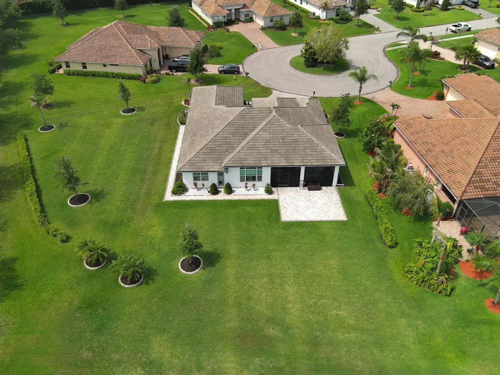 8220 Halbert Lane Vero Beach, FL 32968