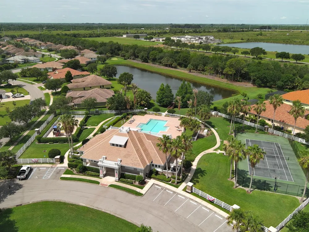 8220 Halbert Lane Vero Beach, FL 32968