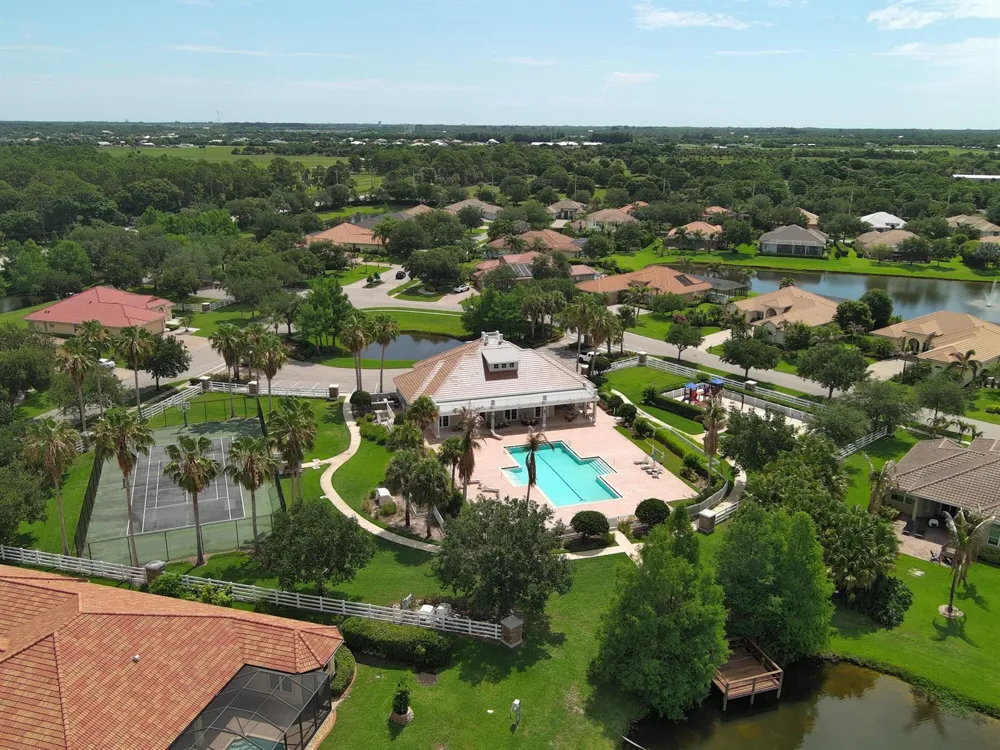 8220 Halbert Lane Vero Beach, FL 32968