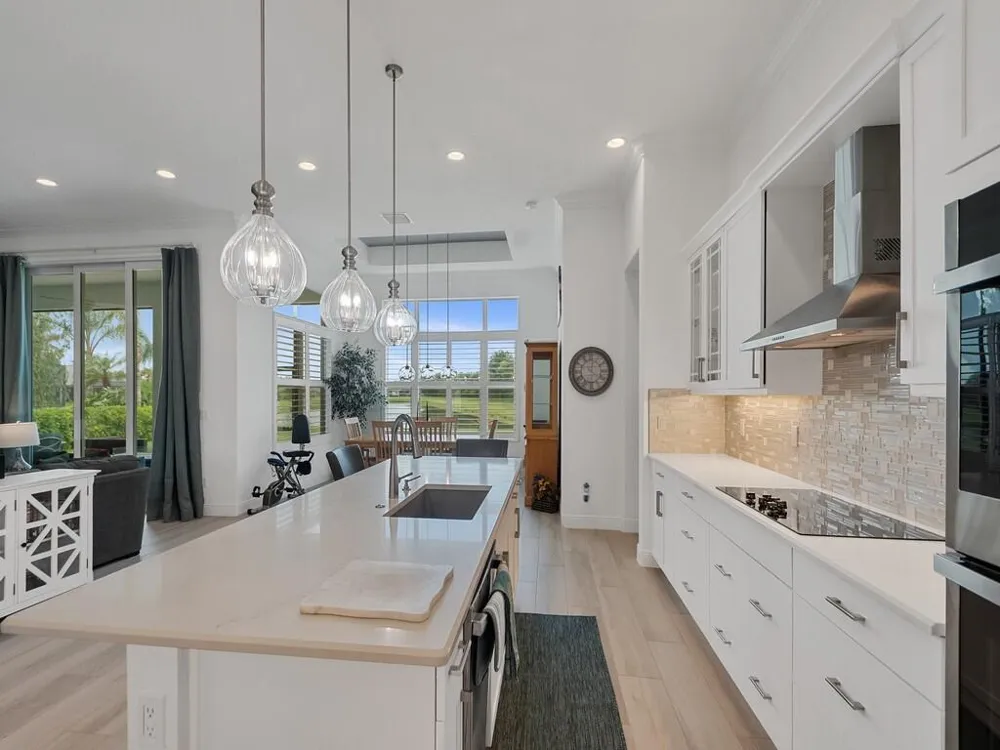 8220 Halbert Lane Vero Beach, FL 32968