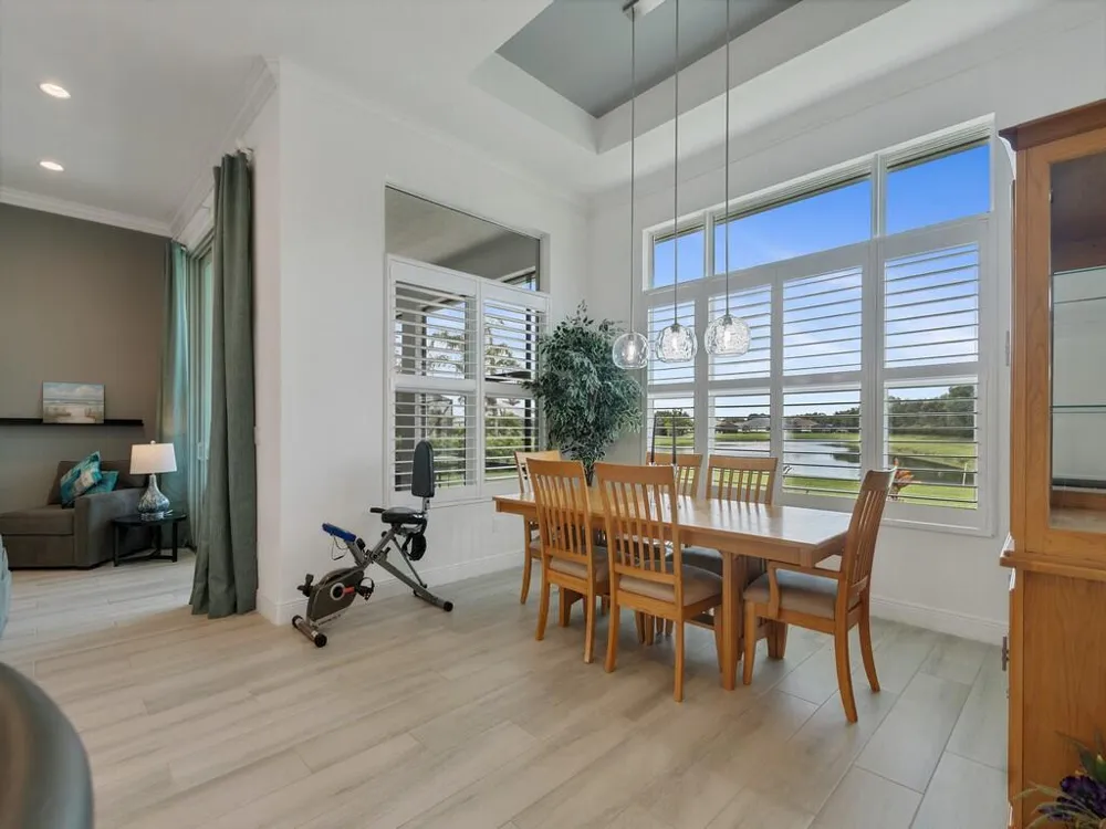 8220 Halbert Lane Vero Beach, FL 32968