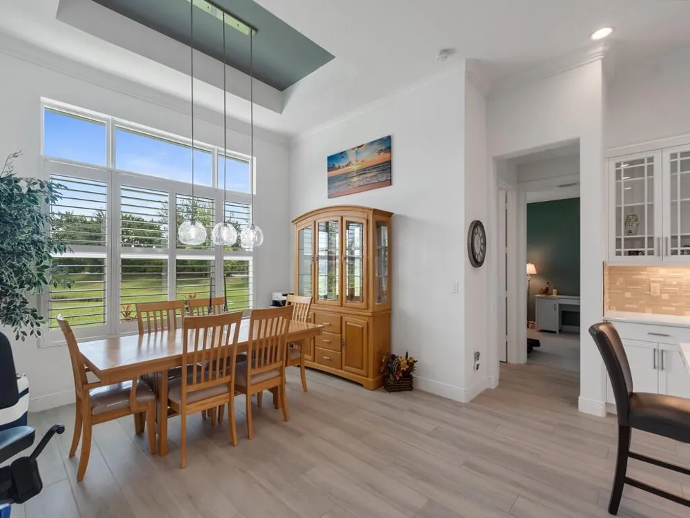 8220 Halbert Lane Vero Beach, FL 32968