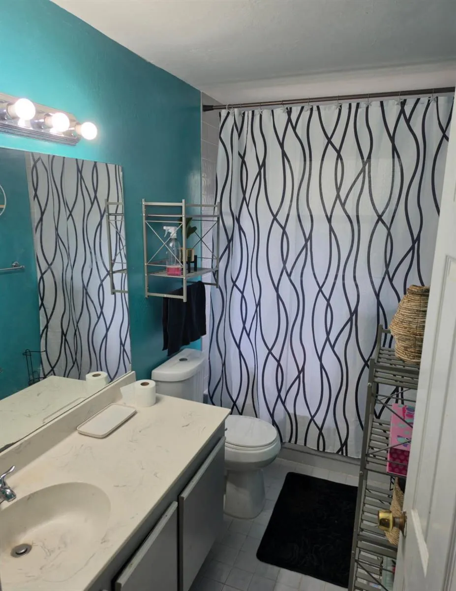 7620 NW 38th Court Sunrise, FL 33351