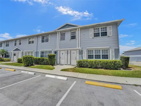 1829 SW 81st Way #5