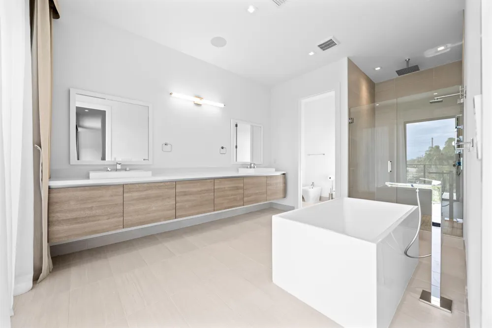 16788 Natures Way Weston, FL 33326
