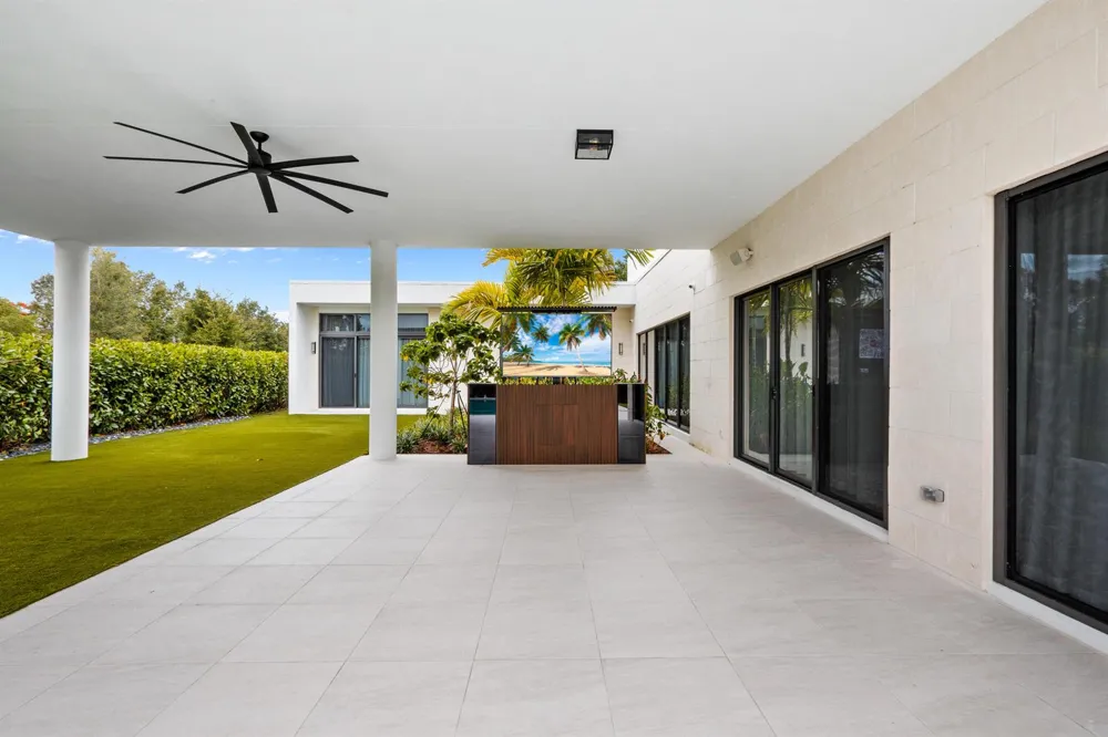 16788 Natures Way Weston, FL 33326