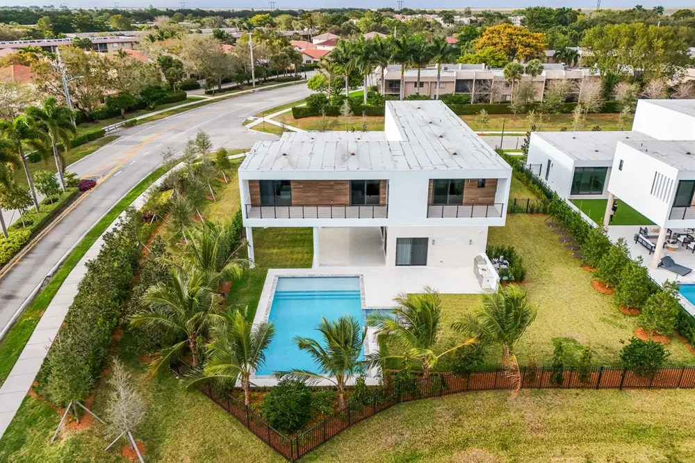 16788 Natures Way Weston, FL 33326