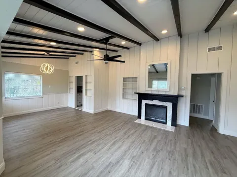 1010 Mayflower Road