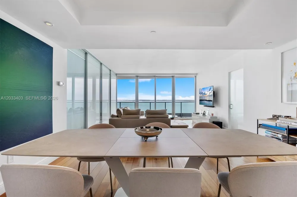 1331 Brickell Bay Dr #1409 Miami, FL 33131