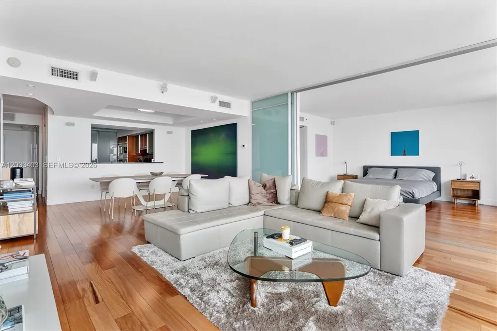 1331 Brickell Bay Dr #1409 Miami, FL 33131