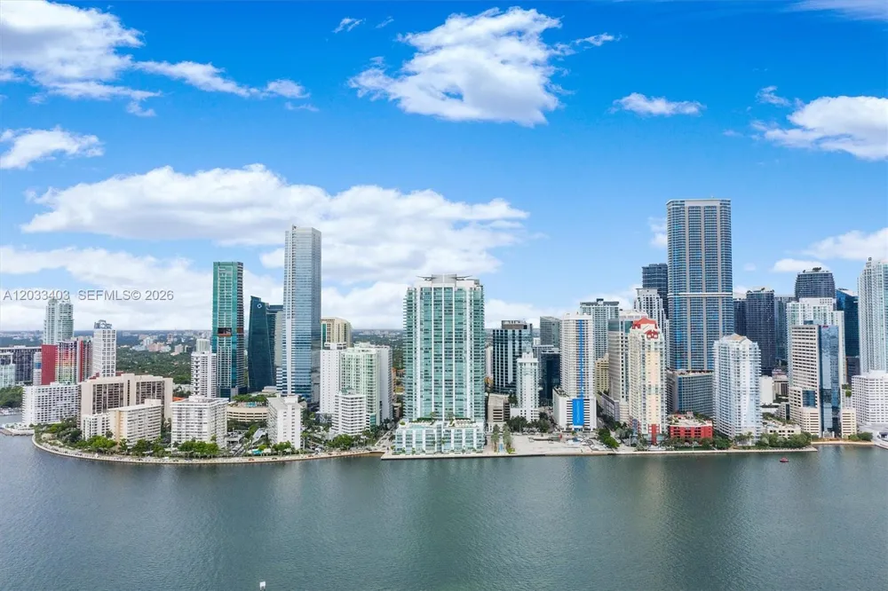 1331 Brickell Bay Dr #1409 Miami, FL 33131