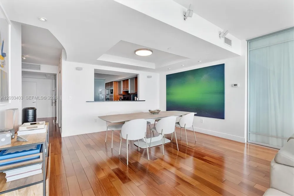 1331 Brickell Bay Dr #1409 Miami, FL 33131