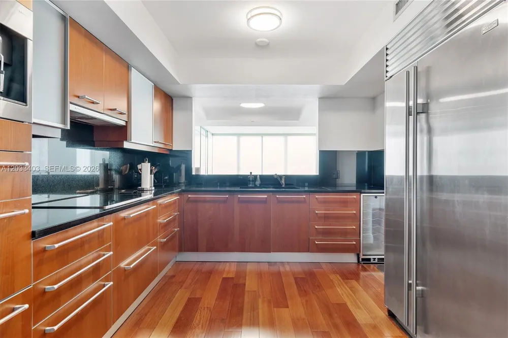 1331 Brickell Bay Dr #1409 Miami, FL 33131