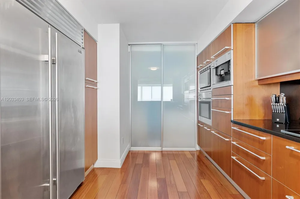 1331 Brickell Bay Dr #1409 Miami, FL 33131