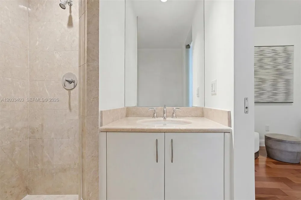 1331 Brickell Bay Dr #1409 Miami, FL 33131