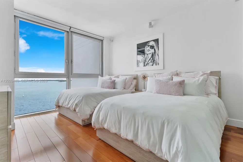 1331 Brickell Bay Dr #1409 Miami, FL 33131