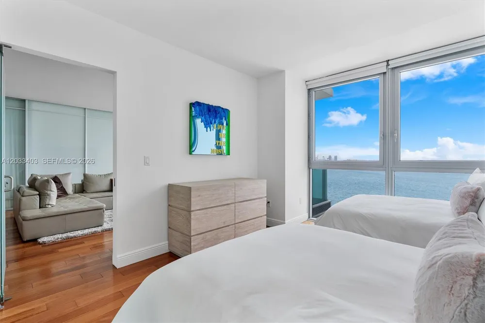 1331 Brickell Bay Dr #1409 Miami, FL 33131