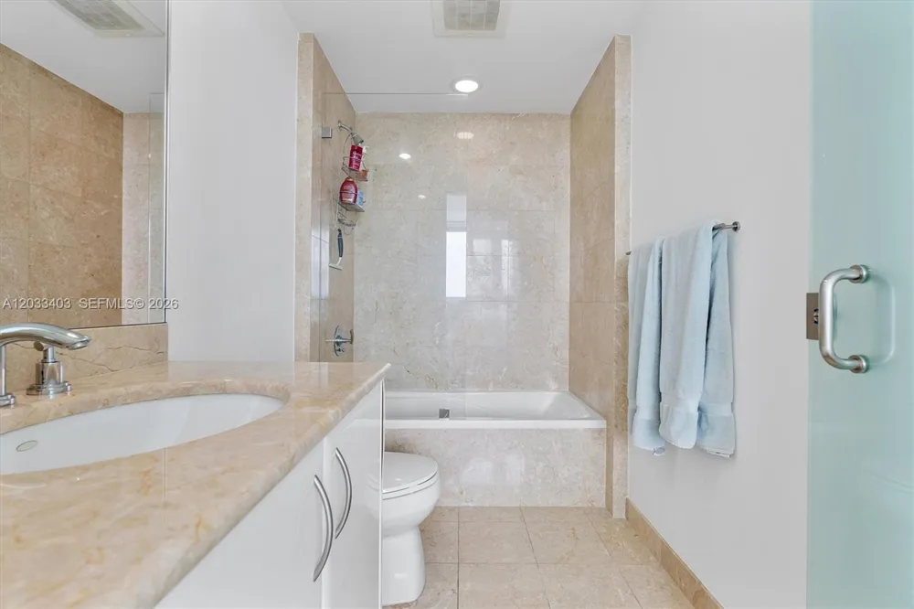 1331 Brickell Bay Dr #1409 Miami, FL 33131