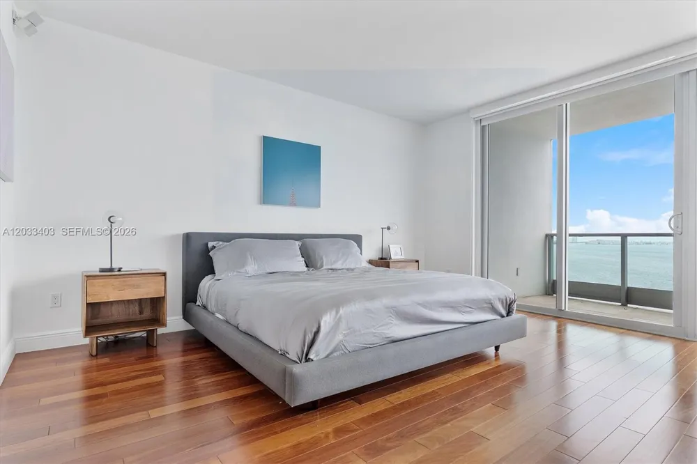 1331 Brickell Bay Dr #1409 Miami, FL 33131