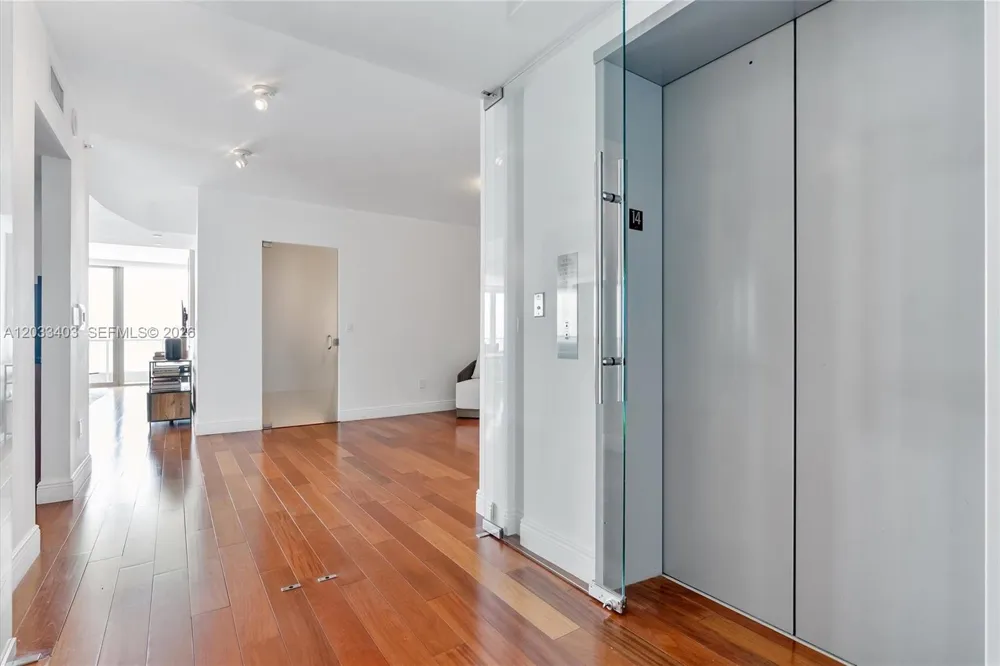 1331 Brickell Bay Dr #1409 Miami, FL 33131