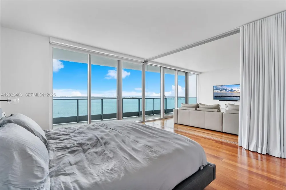 1331 Brickell Bay Dr #1409 Miami, FL 33131