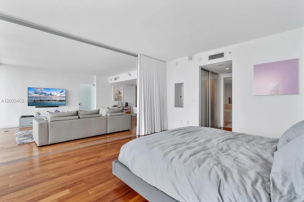 1331 Brickell Bay Dr #1409 Miami, FL 33131