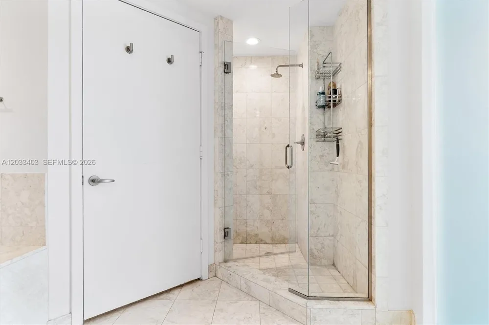 1331 Brickell Bay Dr #1409 Miami, FL 33131