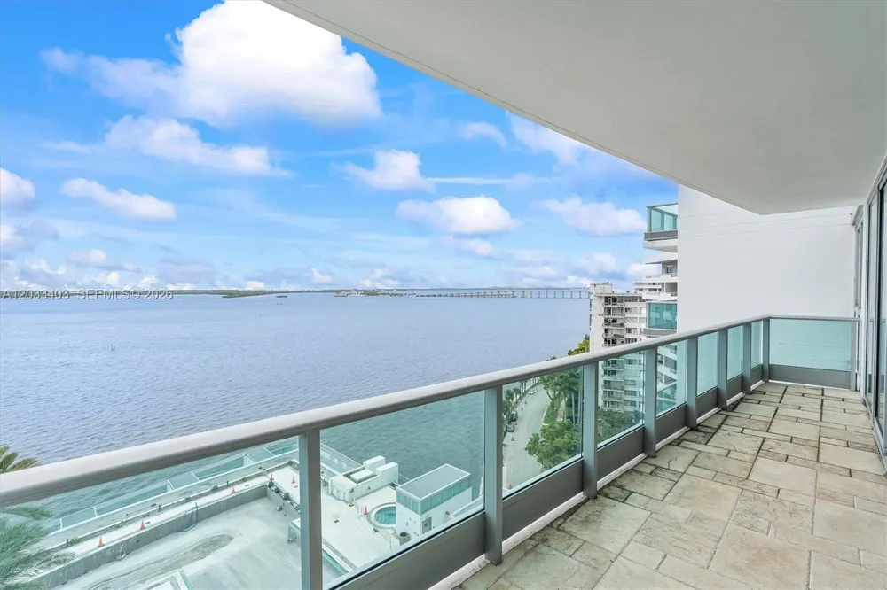 1331 Brickell Bay Dr #1409 Miami, FL 33131