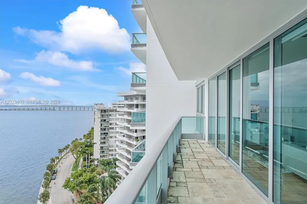 1331 Brickell Bay Dr #1409 Miami, FL 33131