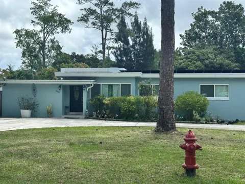 800 Ivory Lane