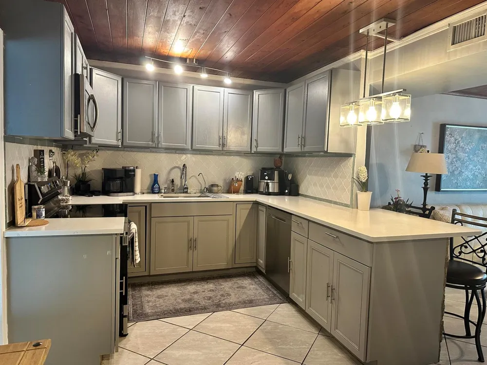 800 Ivory Lane Haverhill, FL 33415