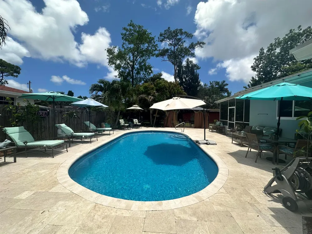 800 Ivory Lane Haverhill, FL 33415
