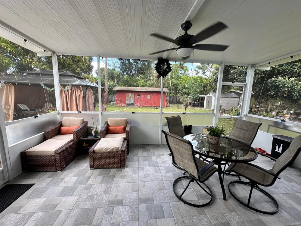 800 Ivory Lane Haverhill, FL 33415