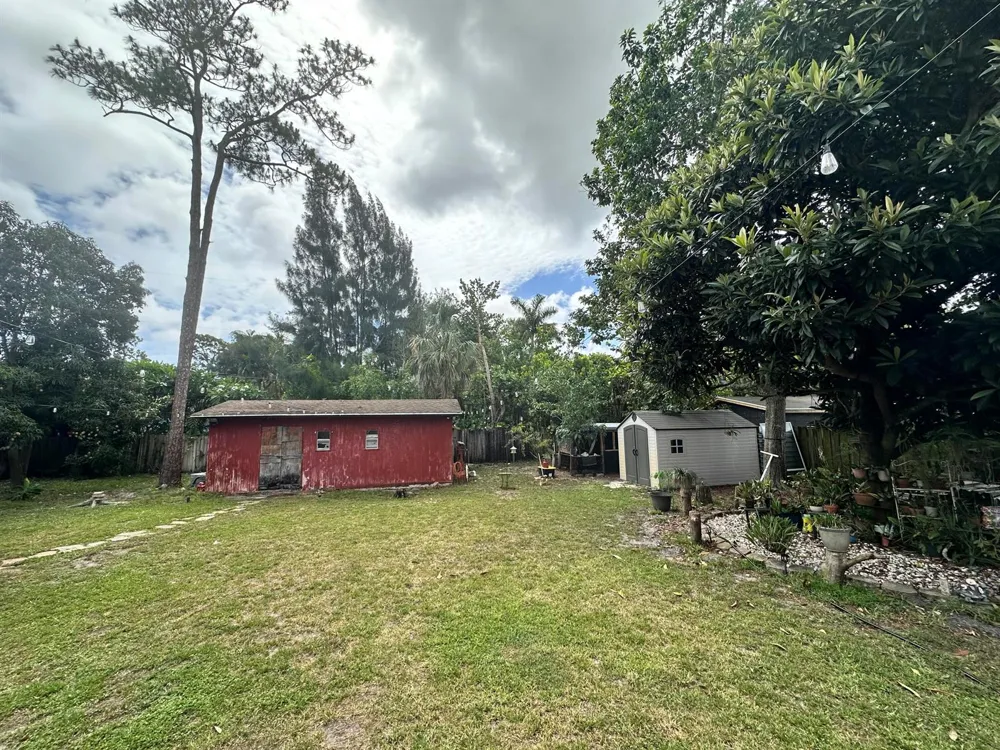 800 Ivory Lane Haverhill, FL 33415