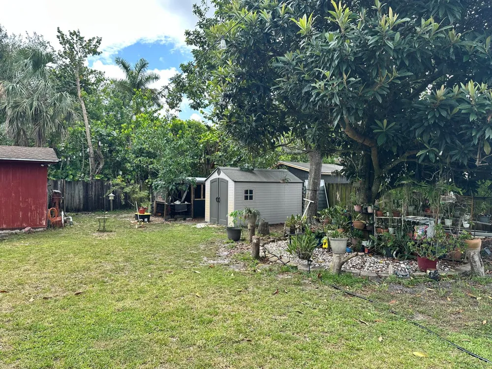 800 Ivory Lane Haverhill, FL 33415