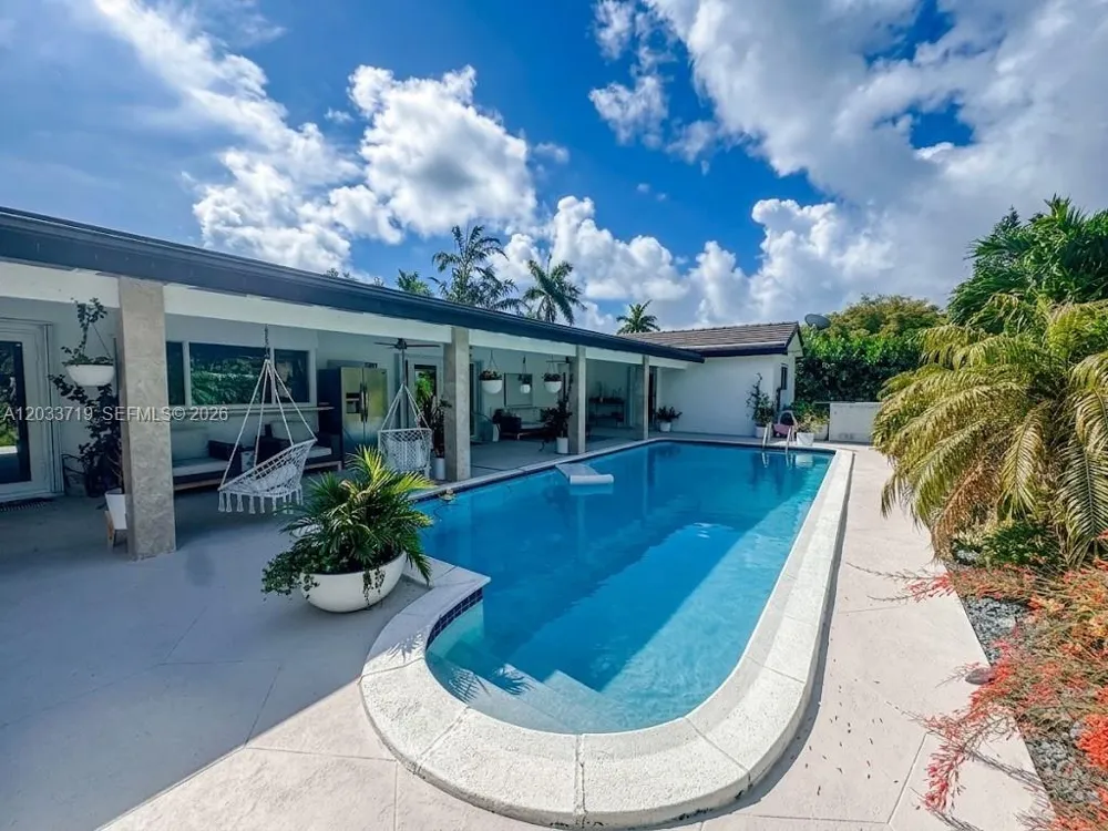 14500 SW 84th Ave Palmetto Bay, FL 33158