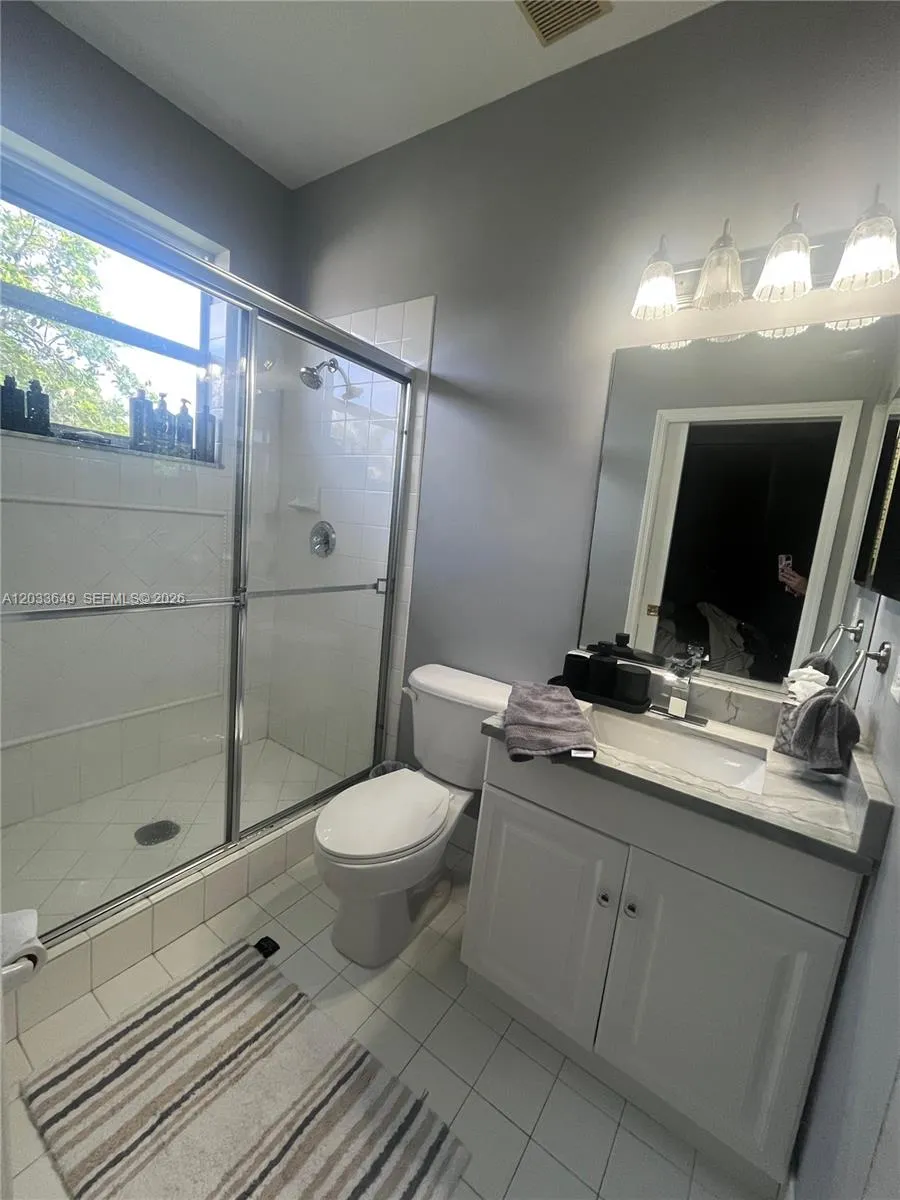 681 NW 42nd Ave Plantation, FL 33317