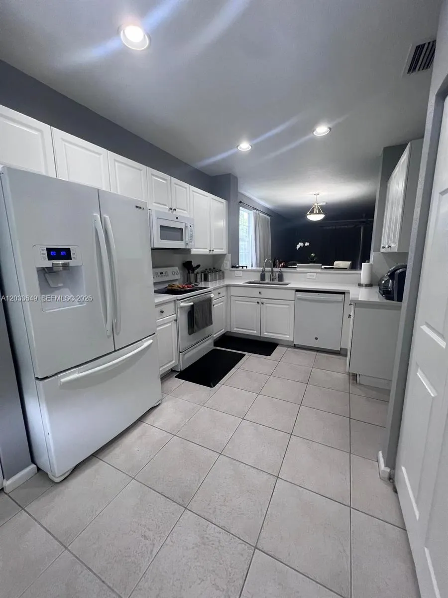 681 NW 42nd Ave Plantation, FL 33317