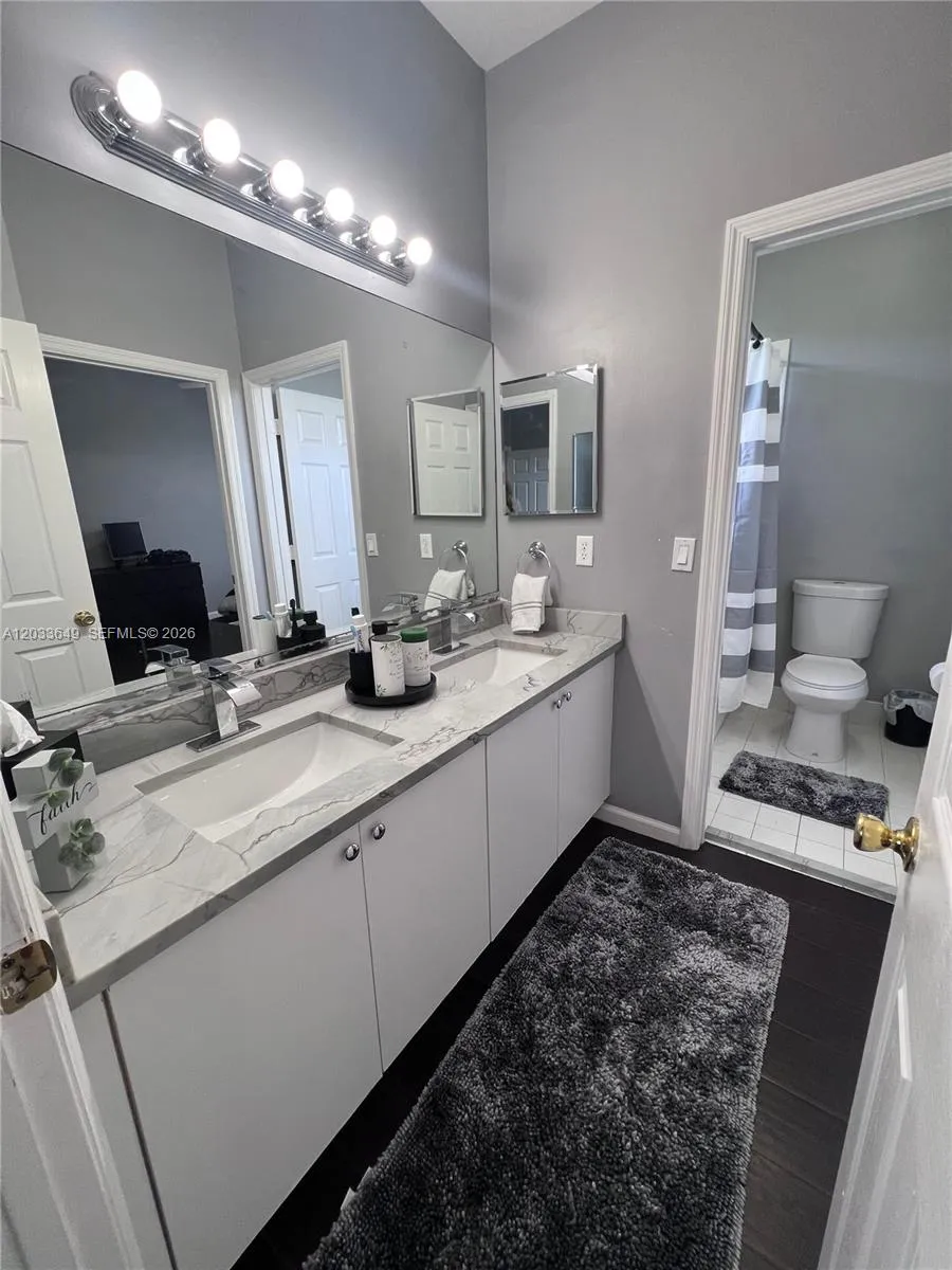 681 NW 42nd Ave Plantation, FL 33317