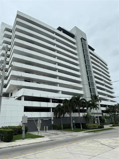 36 NW 6th Ave #601