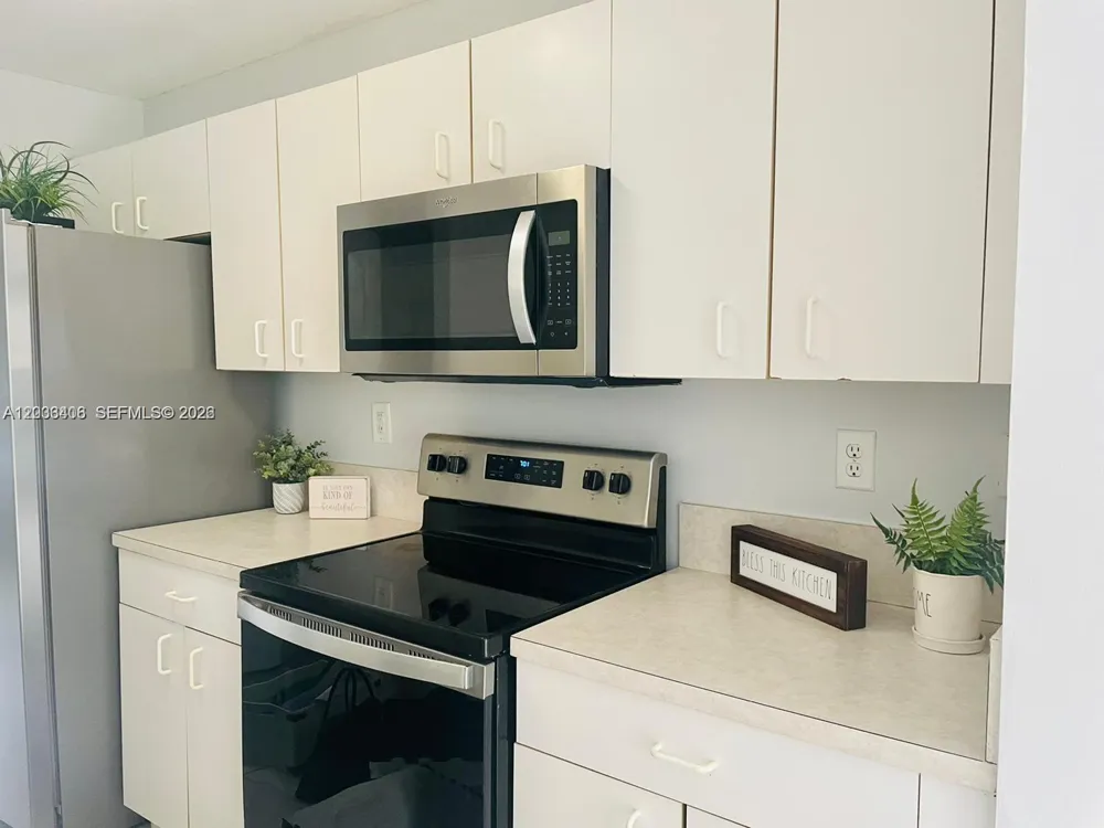 17079 NW 22nd St Pembroke Pines, FL 33028