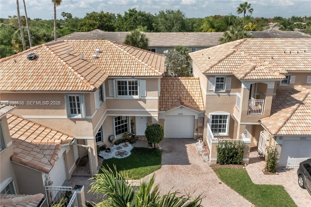 17079 NW 22nd St Pembroke Pines, FL 33028