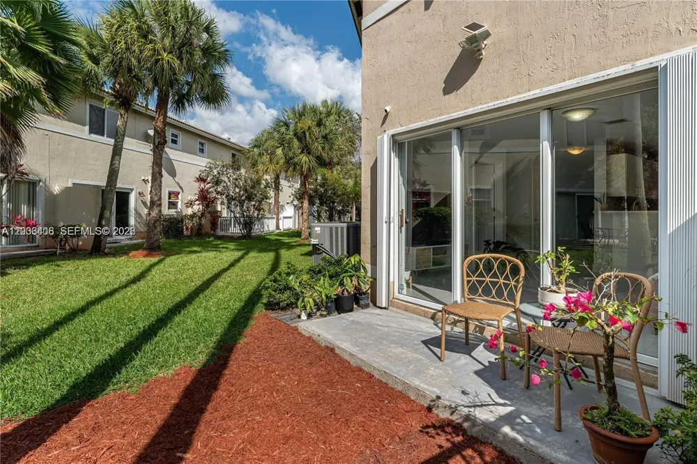 17079 NW 22nd St Pembroke Pines, FL 33028