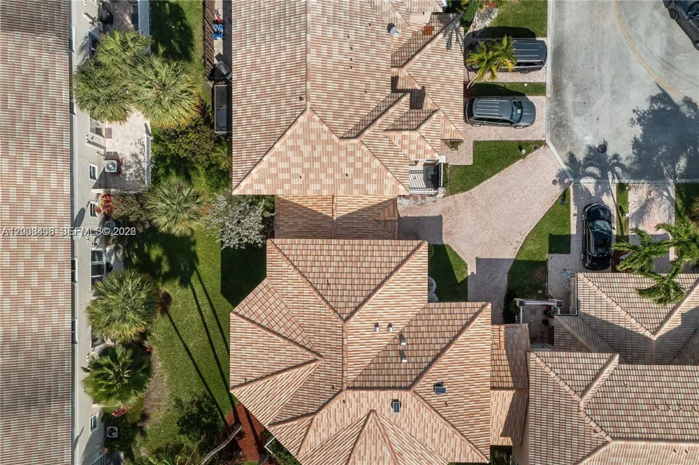 17079 NW 22nd St Pembroke Pines, FL 33028
