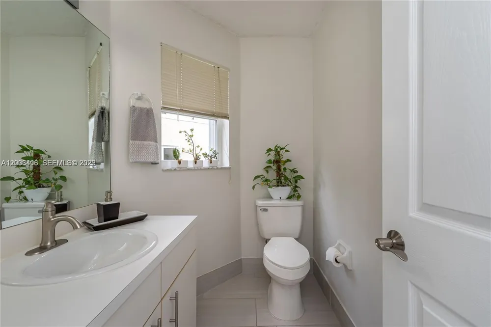 17079 NW 22nd St Pembroke Pines, FL 33028